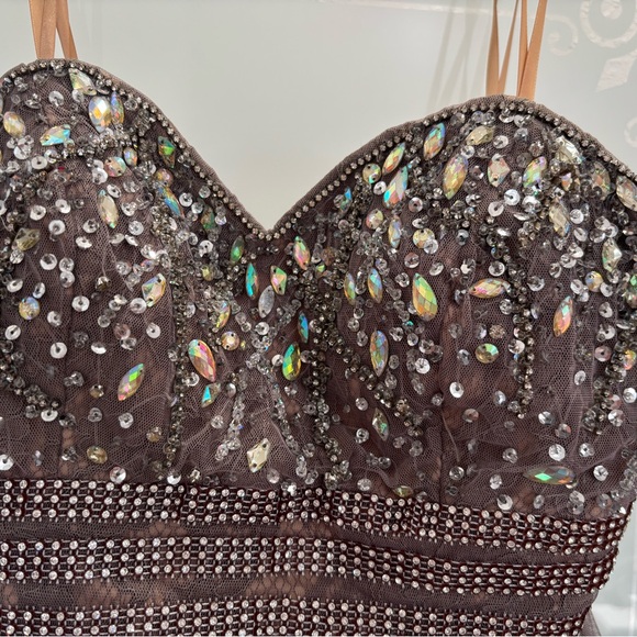 Elegant Brown Corset Beaded Dress/Prom/Homecoming - Picture 4 of 5